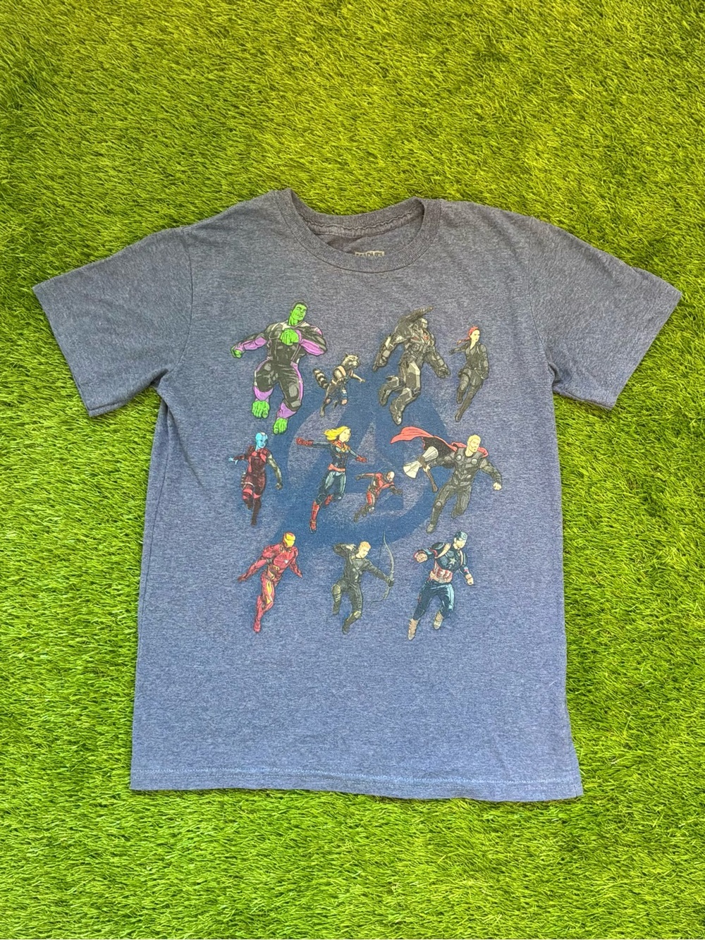 Disney Marvel Avengers Graphic T-Shirt Youth Large (10/12)